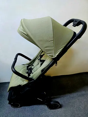 Easy walkers jackey stroller Cabin approved for travel Good condition sage Green color