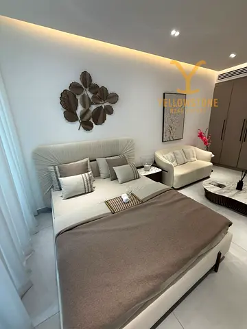 More Space, Corner Layout | High-Floor Studio at Skyhills