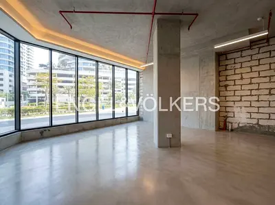 High-Visibility | Main Road | Ground-Floor
