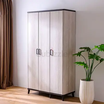 Danube - Kirwin Light Wood 3-Door Wardrobe / Armoire - Good Condition