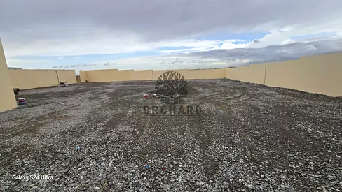 10000 sqft with 25 killowat / 1 office Kitchen washroom/