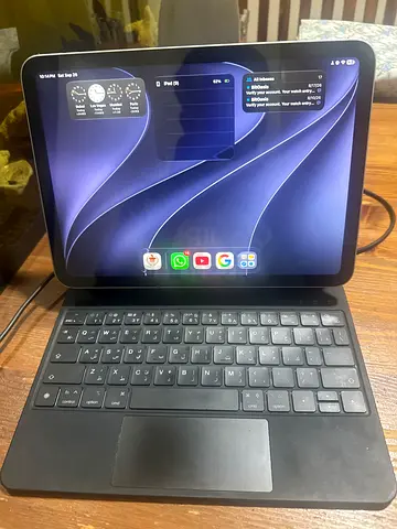 iPad with Magic Keyboard - Good working condition