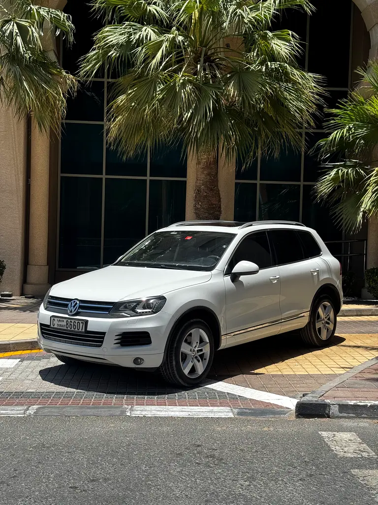 2013 Volkswagen Touareg Highline Plus
