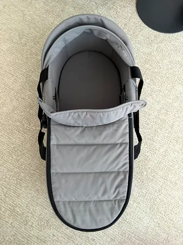 Compact grey baby carrycot / bassinet - excellent condition
