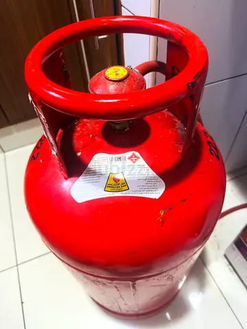 Used Red LPG Gas Cylinder - 22kg including Regulator and Hose