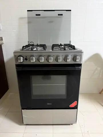 4-burner Midea Gas Cooker / Freestanding Stove with Oven - Excellent Condition