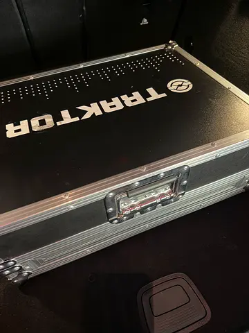 Traktor DJ Controller + Flight Case – Hard Protective Case