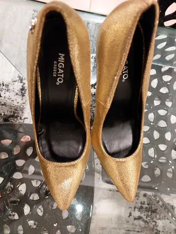 Gold Migato women's pointed toe heels, used once| Size 37