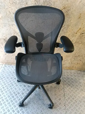 Herman Miller remastered chair for selling.fully loaded size B black colour