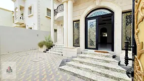 Corner villa for sale, close to all amenities and main roads.