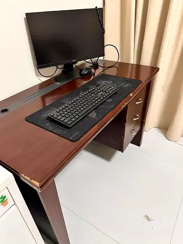 Desk give away for free