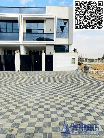 Spacious 5 Bedroom Villa with Majlis | 1.5m Outside Parking | Transfer Free