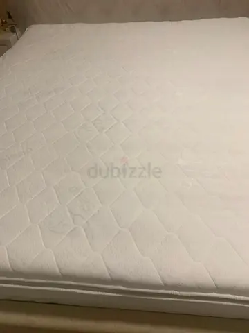 50% of original price Discount Kingsize Mattress in perfect condions high quality must go