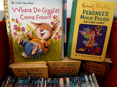 Collection of Children's Story Books (Enid Blyton and Little Golden Books) Roald Dahl, Geronimo