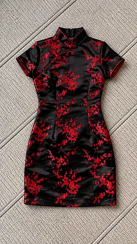 Black satin cheongsam / qipao dress with red floral pattern - size S