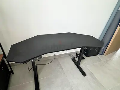 Homecenter Height-adjustable Gaming Desk