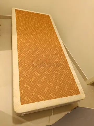 Single bed base 90*200 cm - great condition, used for only one month.