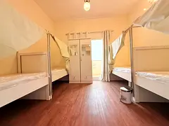 EXECUTIVE FEMALE BED SPACE FOR INDIANS