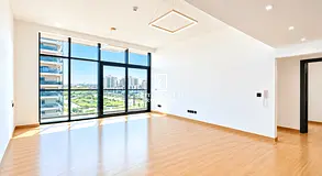 BRIGHT & MODERN | GREAT LOCATION | MOVE-IN READY
