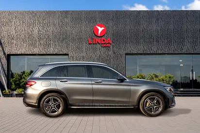 صورة 7 لـ 2021 Mercedes-BENZ GLC