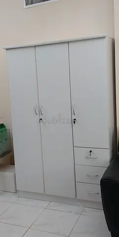Brand new 3door cabinet White colour made in Thailand