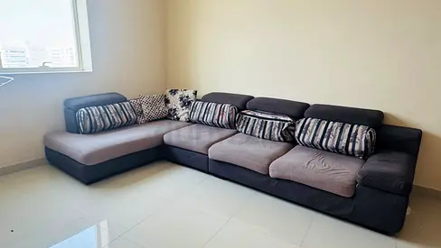 Modern L-Shaped Sectional Sofa with Cushions