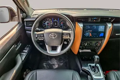 2019 Toyota FORTUNER photo 10