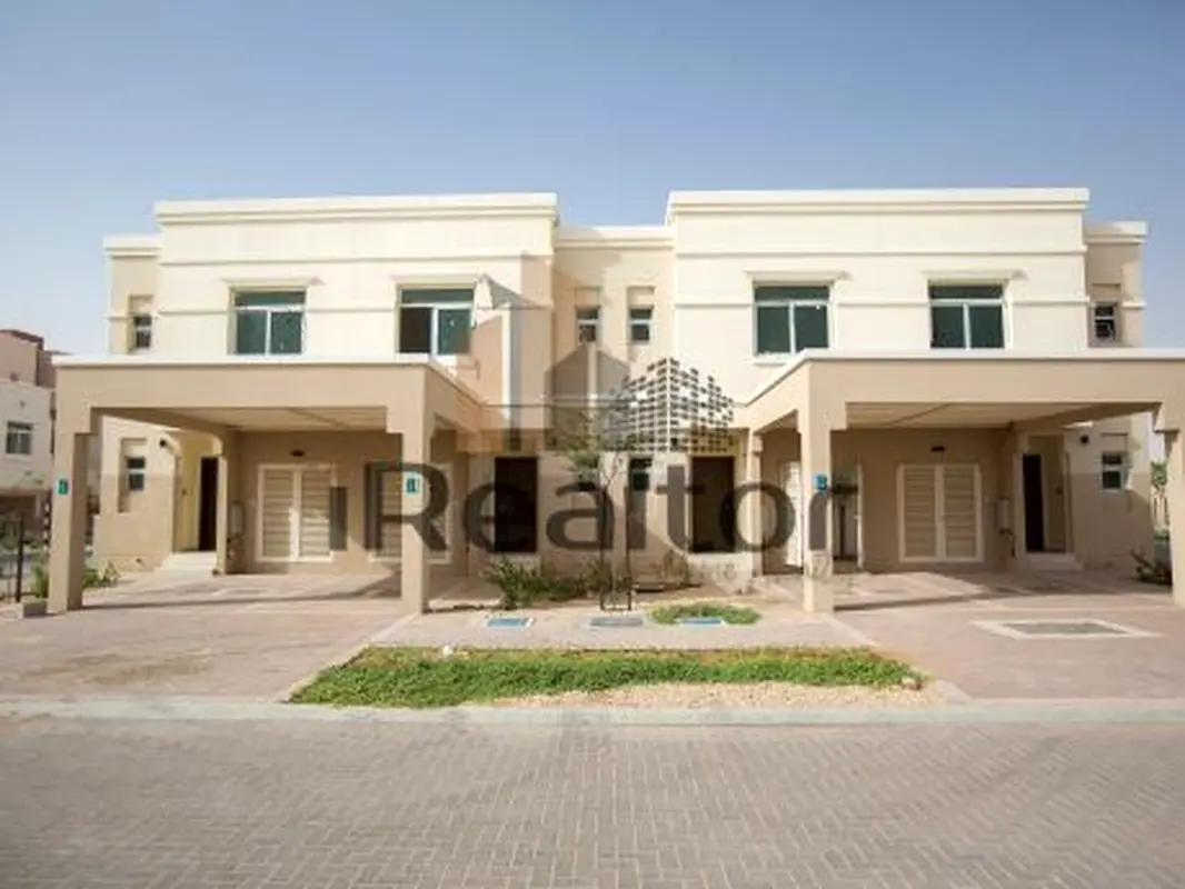 Well-Maintained 2 Bed Townhouse | Great Offer | For SALE