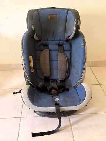 Giveaway - Used convertible toddler car seat — blue, some wear