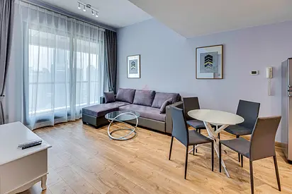 Vacant Ready to move in 1BD in Marina High Floor