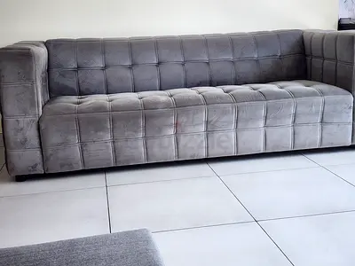 4 seater Grey tufted sofa set