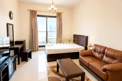 HUGE Studio | High Floor | Flexible Payments