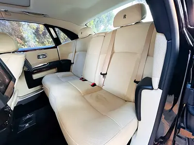 2010 ROLLS-ROYCE GHOST — миниатюра 15