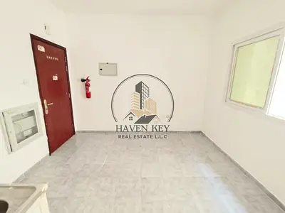 STUDIO AT BEST PRICE | SEPARATE KITCHEN | FAMILY BUILDING | EASY TRANSPORT | PRIME AREA