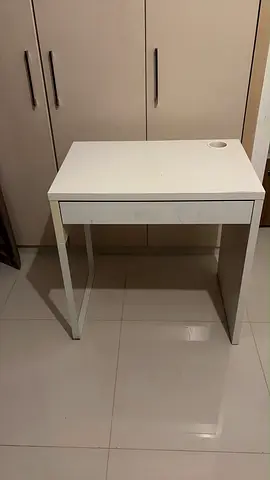 IKEA Micke kids table