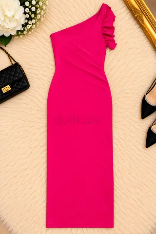 One-shoulder fuchsia midi dress with ruffle sleeve