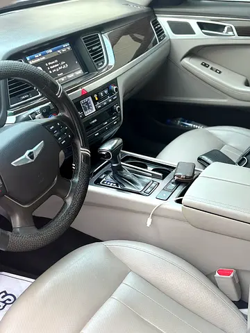 صورة 7 لـ 2019 Genesis G80