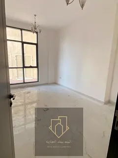 A great location in the Al-Amrah area, close to shops, the supermarket, and restaurants