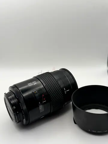 Minolta Maxxum AF 100-200mm f/4.5 autofocus lens