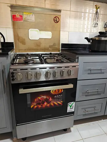 West point gas stove 4 burner with grill 700 AED