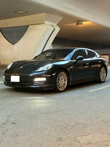 2011 Porsche Panamera 4