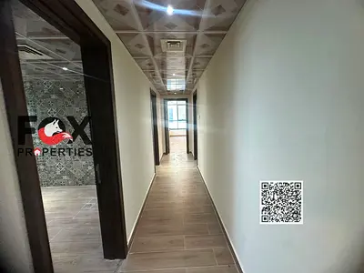 🏢 للإيجار السنوي – غرفتين وصالة + غرفة خادمة | أبراج الخور – عجمان