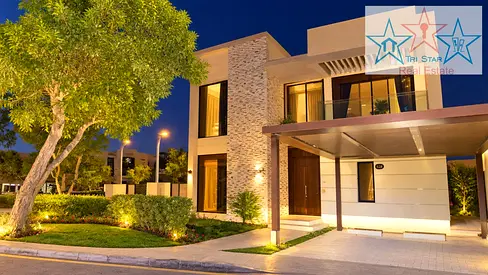 LUXURIOUS I CORNER I PARK WALK THROUGH BEHIND I 5 BR + MAID I GARDEN I CLOSED KITCHEN