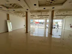 Commercial shop with a mezzanine, directly on Sheikh Ammar Street.