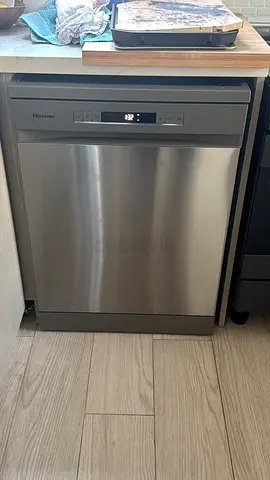Hisense 3 Rack  15 Place Dishwasher
