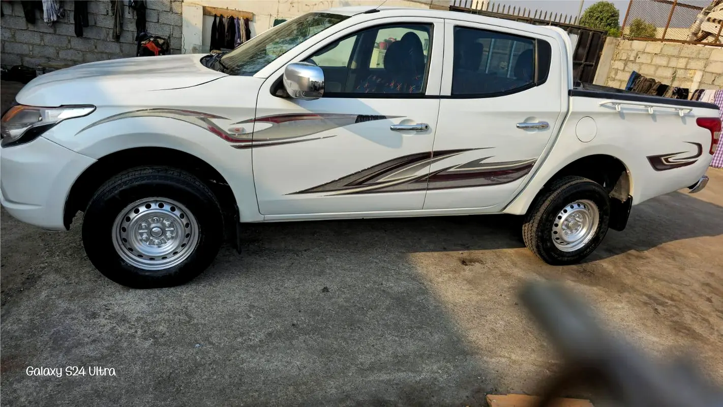2016 Mitsubishi L200