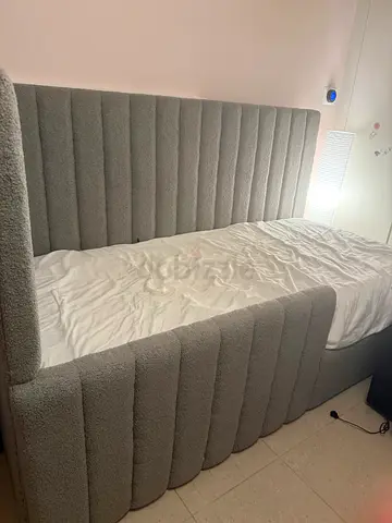 Single/twin boucle upholstered bed frame with tall padded headboard - perfect condition