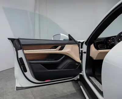2020 Porsche TAYCAN — миниатюра 16