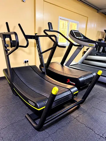 Used Curved Manual Running Treadmill - Commercial Grade