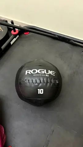 Rogue 10kg Medicine Ball — Good Condition
